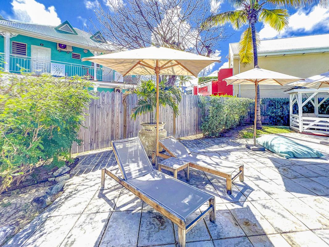 A louer appartement Baie Orientale Saint Martin-piscine-16